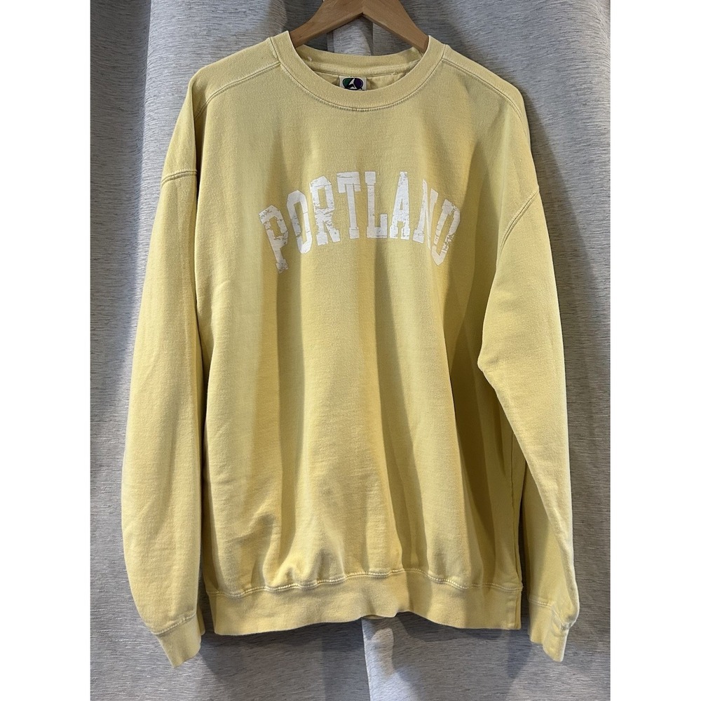 Portland Oregon Avalon Sweatshirt‎ Size Large